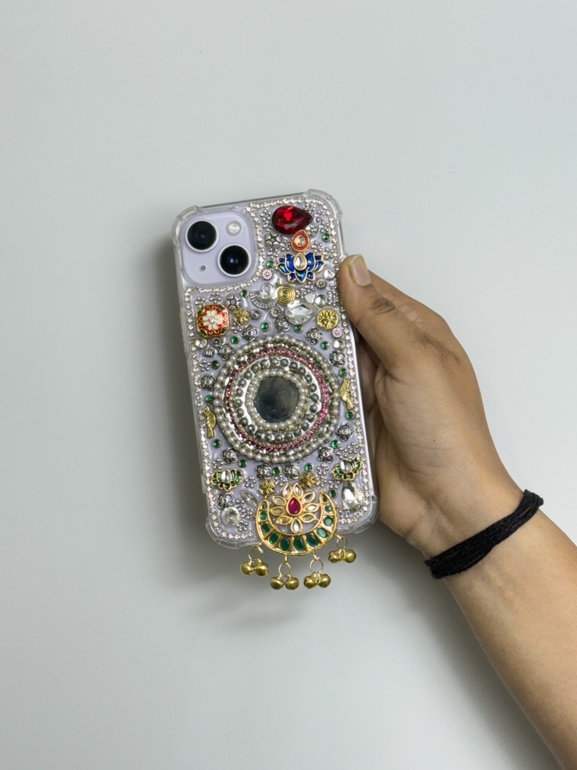 Handcrafted Kundan & Gemstone Luxury Phone Case Handcrafted Kundan & Gemstone Luxury Phone Case